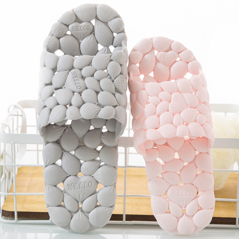Bathroom Leaking Slippers Female Bathing Hollow Home Interior Household Men's Sandals And Slippers Product information: Type of slippers: Toe slippers Sole material; PVC Applicable gender: neutral/male and female Whether to wrap the follow; No Function: b