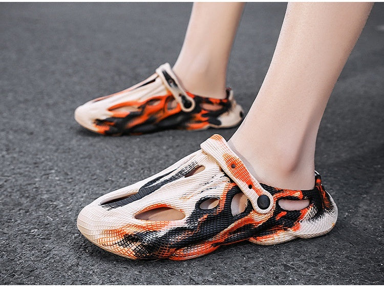 Hollow-out Breathable Closed Toe Slippers Non-slip Dual-use Beach Sandals Product information: Pattern: solid color Lining material: EVA Color: 9868 black and yellow, 9868 black and white, 9868 black and red Processing Method: sticky leather Heel height: