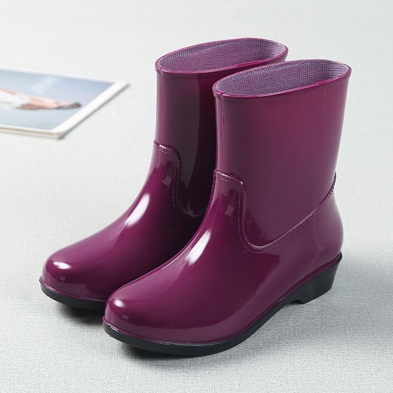 Four Seasons Rain Boots Women's Short Boots Fashion Waterproof Overview: Unique design, stylish and beautiful. Good material, comfortable feet. A variety of colors, any choice. Specification: Applicable gender: female Tube height: medium tube Thickness: t