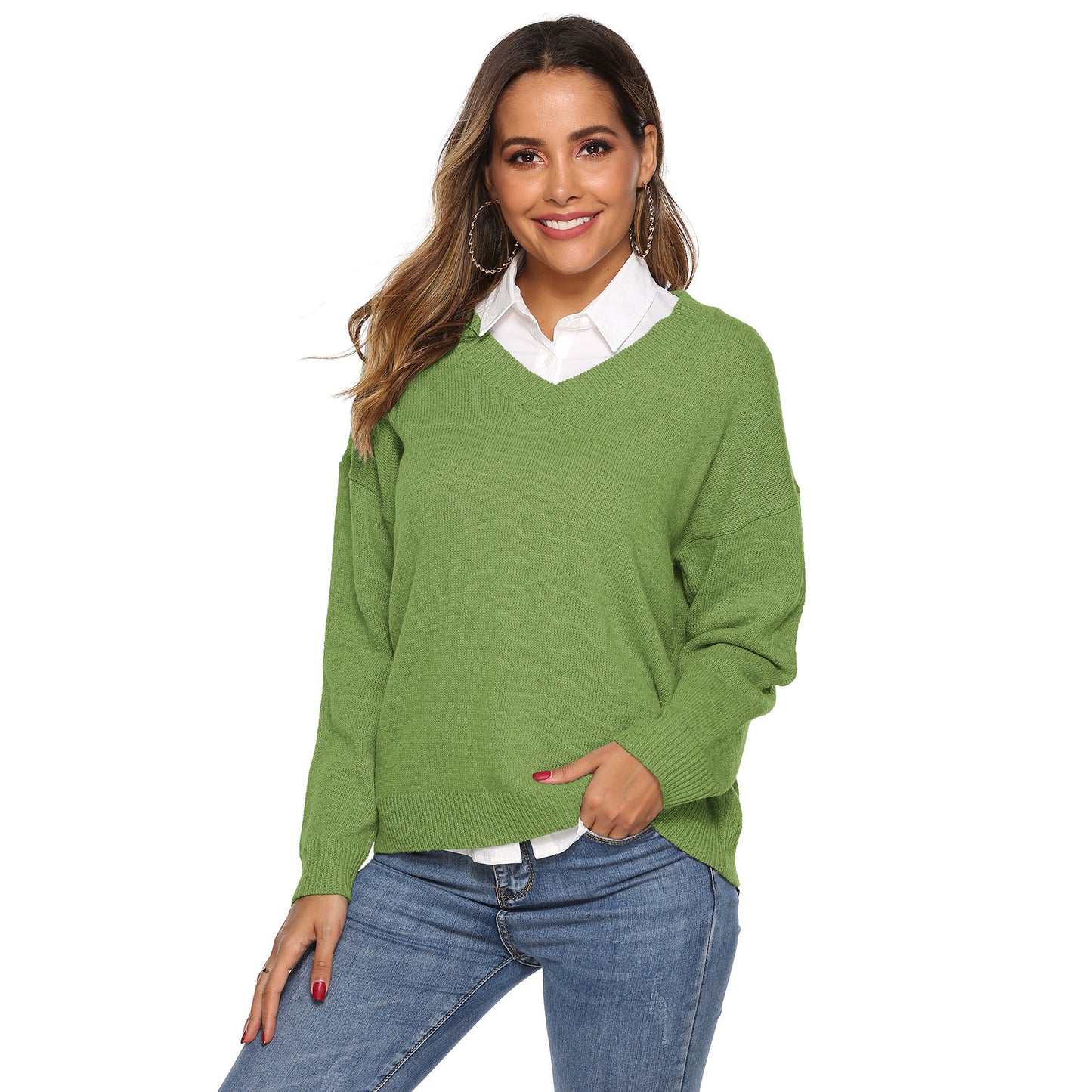 Pure color simple woven V-neck pullover sweater Fabric name: polyester Main fabric composition: polyester fiber (polyester) The content of main fabric ingredients: 100% style: Casual pattern: plain Yarn thickness: fine wool Sweater technology: knitting Th