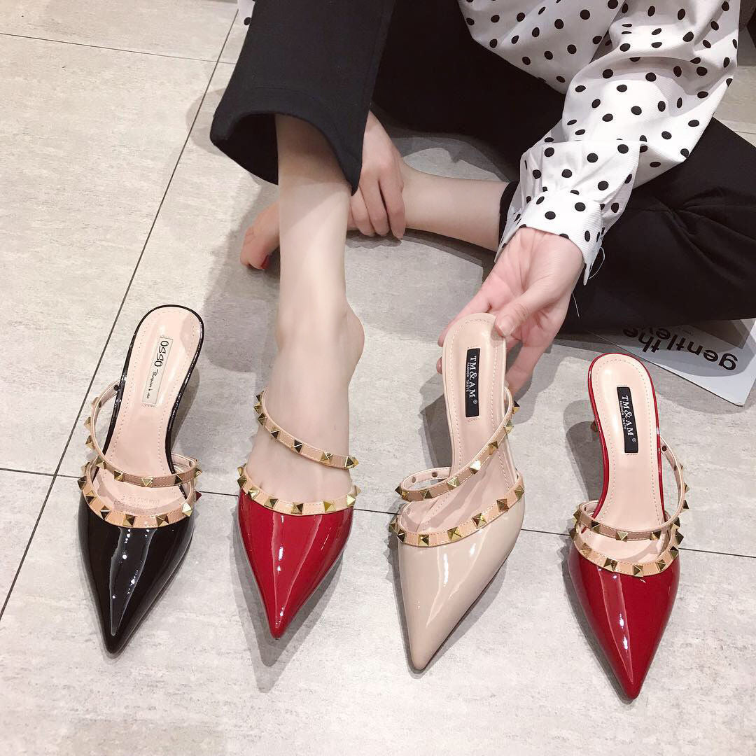New Fashion Pointed Head Fine Heel High With A Word With Rivets Sandals Overview: Unique design, stylish and beautiful. Good material, comfortable feet. A variety of colors, any choice. Specification: Upper material:PU Sole material:Rubber Applicable Gend