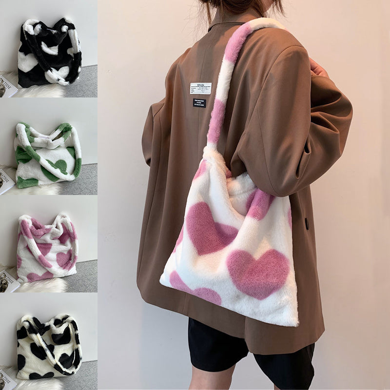 Love Heart Shoulder Bags Winter Plush Shopping Bags For Women Product information: Material: plush Luggage trend style: bucket bag Bag size: large Fashion element: plush Lining texture: no lining Bag shape: vertical square Cover opening mode: adhesive clo