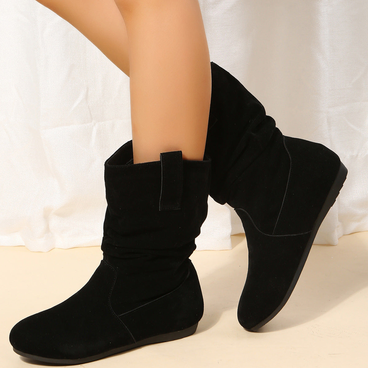 Round Toe Flat Boots Fashion Solid Color Suede Mid-calf Boot Winter Warm Shoes For Women Overview: Unique design, stylish and beautiful. Good material, comfortable feet. A variety of colors, any choice. Specification: Product Category: Fashion Boots Shoe