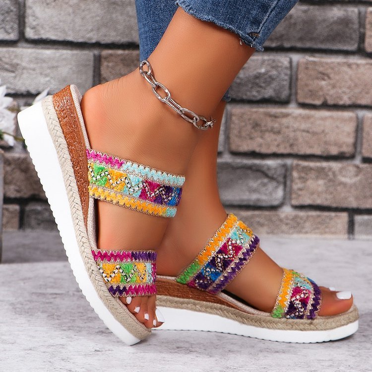 Fashion Wavy Pattern Woven Sandals Summer Casual Ethnic Style Slippers Linen Bottom Wide Strap Wedges Shoes For Women Product information: Color:Floral,Beige Size:36,37,38,39,40,41,42,43 Upper Material:PU Style: Casual Toe shape: round head Sole Material: