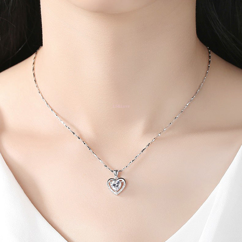 925 Heart-shaped Rhinestones Necklace Luxury Personalized Necklace For Women Jewelry Jewelry Valentine's Day Gift Material: S925 silver Matching: Shiny Sunflower Seed Chain + Water Constant Heart Pendant Style: simple, stylish and romantic 925 Heart-shape