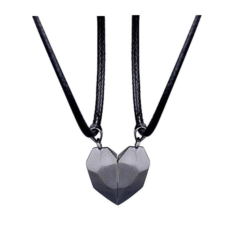 Creative Magnet Necklace Love Heart Broken Men And Women Product information: Style: Creative Material: Copper Type: Necklace Style: Couple style Modeling: Wishing Stone Packaging: Individually packed Chain style: cross chain Whether multi-layer: No Wheth