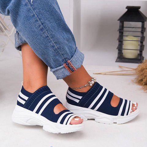 Flying Woven Sandals Women's New Summer Flat-Bottomed Style Comfortable Elastic Thick-Soled Sports Fish Mouth Shoes Large Size Factory Product information: Product category: sports sandals Applicable age: adult Upper Material: Artificial PU Sole Material: