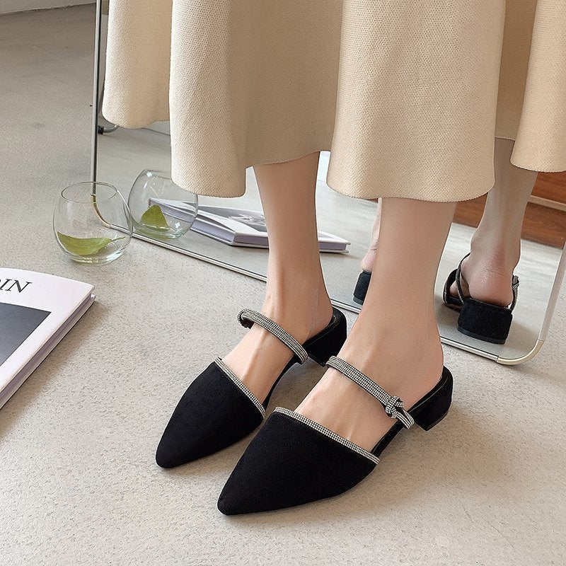 Rhinestone Thick Heel Pointed Toe Wear Semi Drag Mid-heel Fashion Sandals Product information Popular elements: Rhinestones Toe shape: Pointed Upper material: Suede Style: Korean pattern: Plain Color: Black, khaki Size Information： Size: 35,36,37,38,39 No
