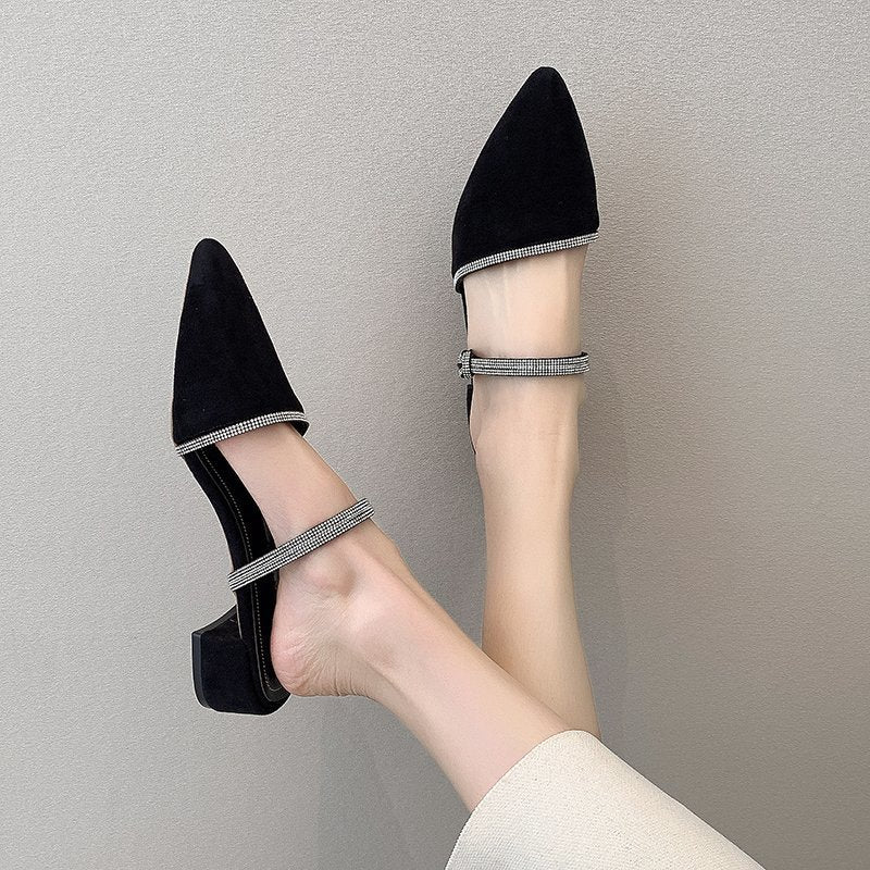 Rhinestone Thick Heel Pointed Toe Wear Semi Drag Mid-heel Fashion Sandals Product information Popular elements: Rhinestones Toe shape: Pointed Upper material: Suede Style: Korean pattern: Plain Color: Black, khaki Size Information： Size: 35,36,37,38,39 No