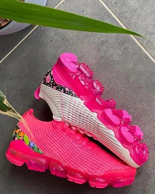 Round Toe Low-Top Spot Flying Woven Breathable Sports Shoes Product information： Applicable gender ： female Heel height ： Middle heel (3-5cm) How to dress ： Sleeve / overshoes function ： Breathable and durable Applicable Sports ： currency Packing list: Sh