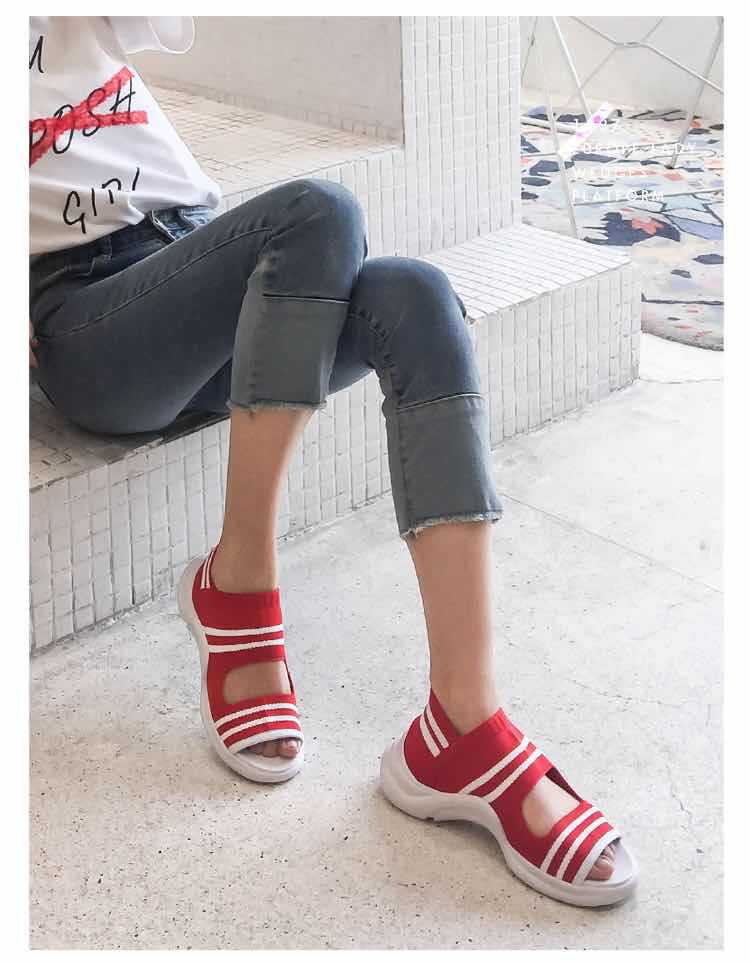 Women's casual bottomed sandals Upper material: suede Toe shape: fish mouth Heel shape: chunky heel Popular elements: color matching, waterproof platform, knitted surface Pattern: color matching Sole process: Viscose shoes Inner material: PU Upper height: