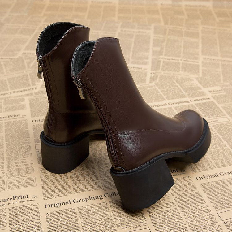 High Heel Women's Autumn And Winter Boots Product information: Pattern: solid color Lining material: pigskin Color: Black, Brown Heel height: mid heel (3-5CM) Socks length: low tube Heel shape: short stout heel Size: 35, 36, 37, 38, 39, 40 Sole craft: vis