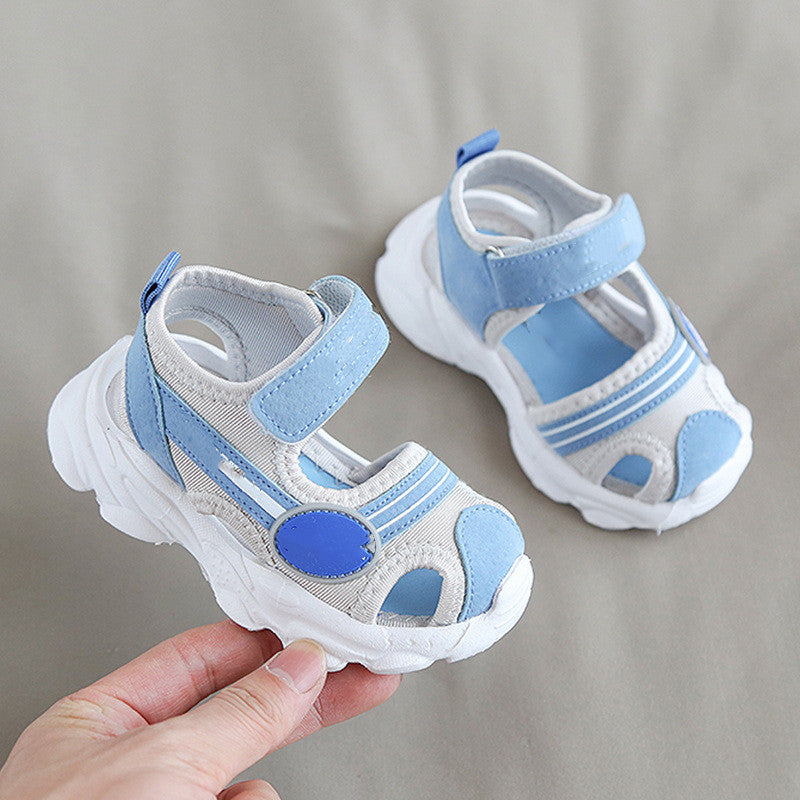 Men's And Women's Soft-soled Non-slip Toddler Shoes Product information: Color: blue, black, pink Size:21,22,23,24,25,26,27,28 Upper material: stretch fabric Leather features: suede Function: breathable, non-slip, wear-resistant Pattern: letters Popular e