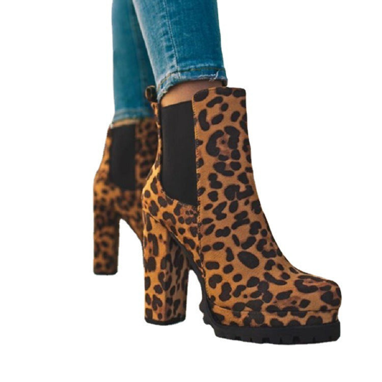 Round-toe Ankle Boots Solid Leopard Print Thick Square High Heel Shoes Ladies Casual Fashion Autumn Winter Suede Dress Party Boots Product information: Upper material: suede Sole Material: Rubber Applicable gender: Female Toe shape: round toe Heel shape: