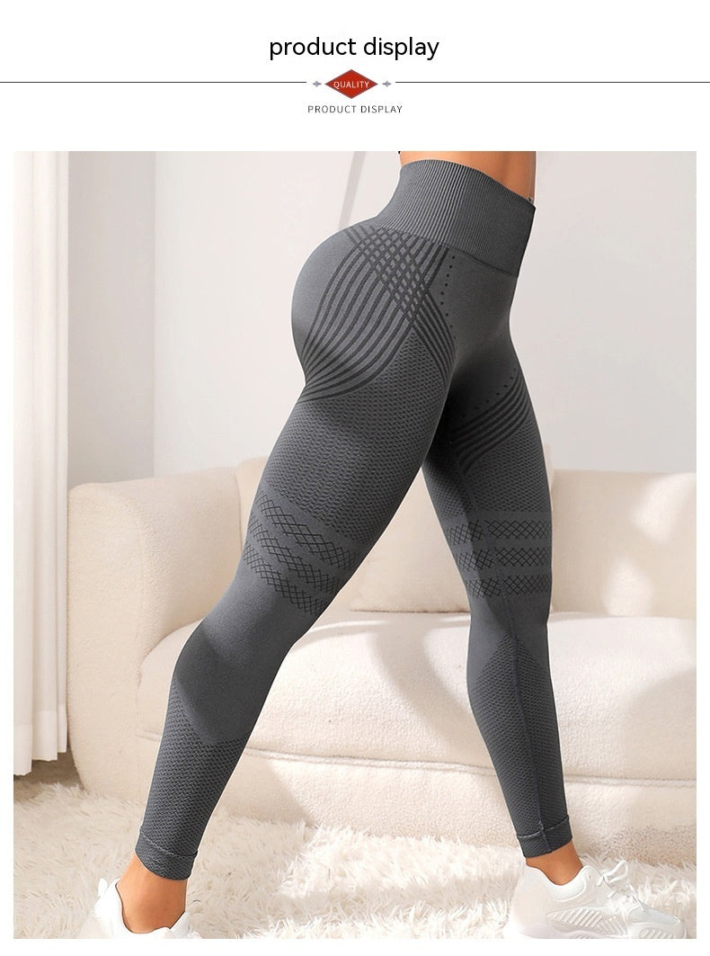 Sports Skinny Yoga Running Fitness Pants Product information: Pattern: solid color Color: Black, peacock green, dark gray, dark khaki Size: S,M,L Lining composition: Spandex Fabric name: Nylon Applicable scenarios: running sports, fitness and bodybuilding