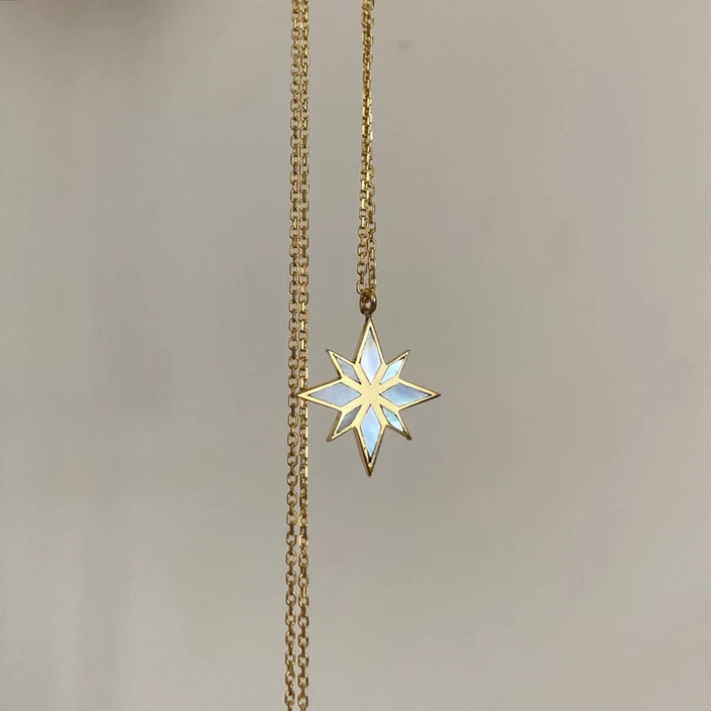 18K Gold Six Pointed Star Clavicle Chain Product information : Material: stainless steel Treatment process: electroplating Modeling: geometric type Chain style: O chain Color: gold, snake bone chain Size Information: Chain length: 45+5cm Packing list: Nec