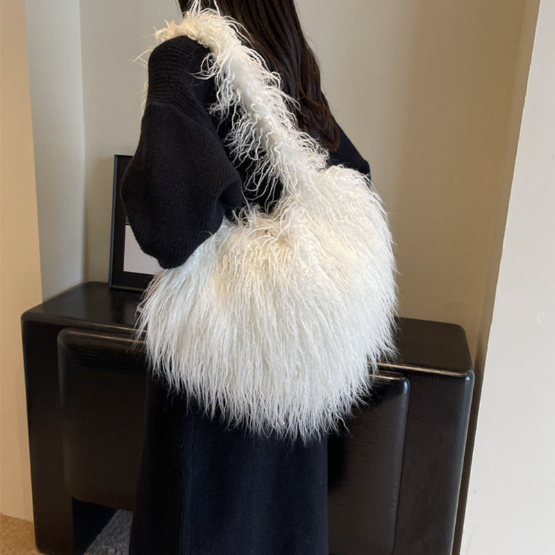 Plush Armpit Shoulder Bags Winter Large Capacity Personalized Heart Bag Women's Luxury Handbags High Quality Valentine's Day Gift Product information: Material: plush Style: fashionable and simple Features:Solid color Color:picture color Size:39*30*7cm Pa