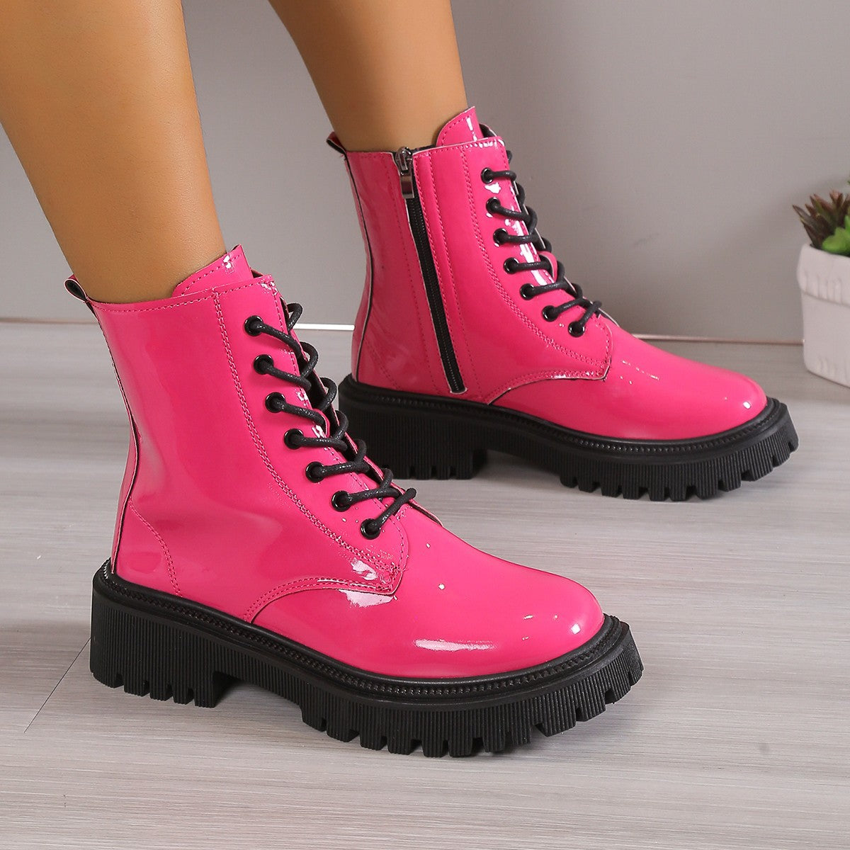 Faux Leather Dr Martens Boots Women's British Style Patent Leather Platform Lace-up Mid-calf Product information: Pattern: solid color Lining material: imitation leather Color: red Heel height: low heel (1-3CM) Socks length: low tube Heel shape: short sto