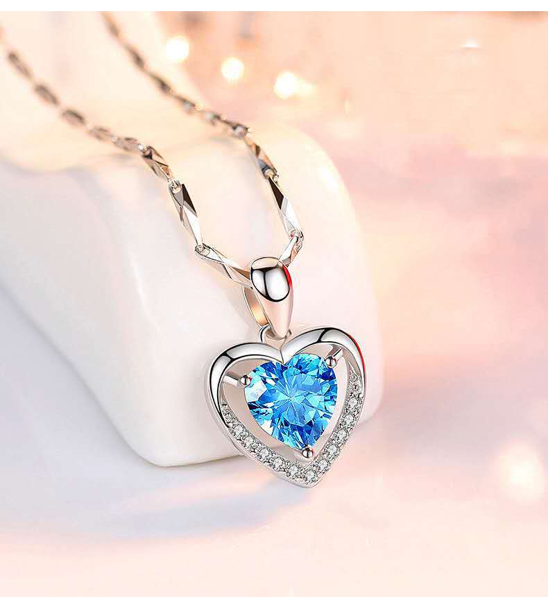 925 Heart-shaped Rhinestones Necklace Luxury Personalized Necklace For Women Jewelry Jewelry Valentine's Day Gift Material: S925 silver Matching: Shiny Sunflower Seed Chain + Water Constant Heart Pendant Style: simple, stylish and romantic 925 Heart-shape