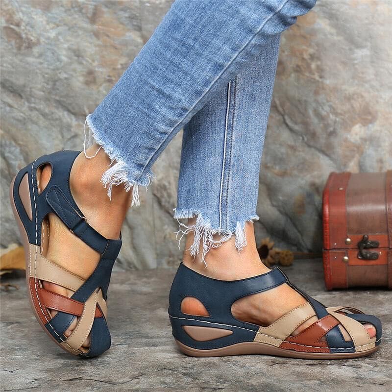 Summer Sandals Waterproof Mixed-color Design Wedges Shoes Women Product information: Style: Retro Style Popular elements: hollow, stitching Inventory type: whole order Upper Material: Artificial PU Cortical features: sheepskin Size Information: packing li
