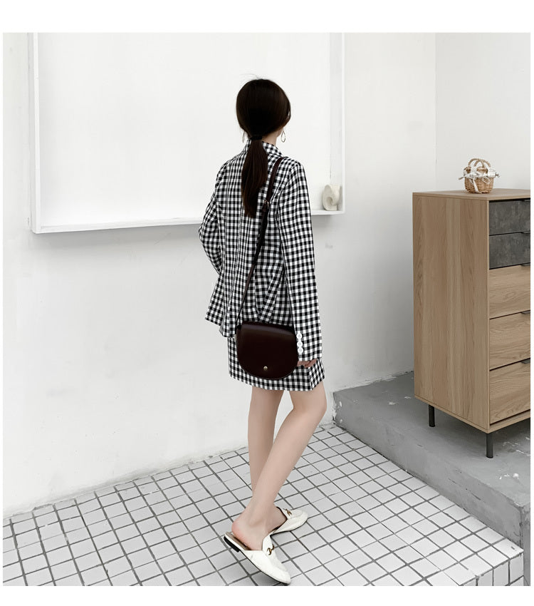 Plaid suit skirt suit Size: XS S M L Color classification: black plaid jacket size length shoulder bust waist XS 65 40.5 85 75 S 66.5 42 87 77 M 68 44 91 81 L 69.5 46 95 85 skirt length length waist hip xs 41 62 90 s 42 64 92 m 43 68 96 l 44 72 100 unit:c