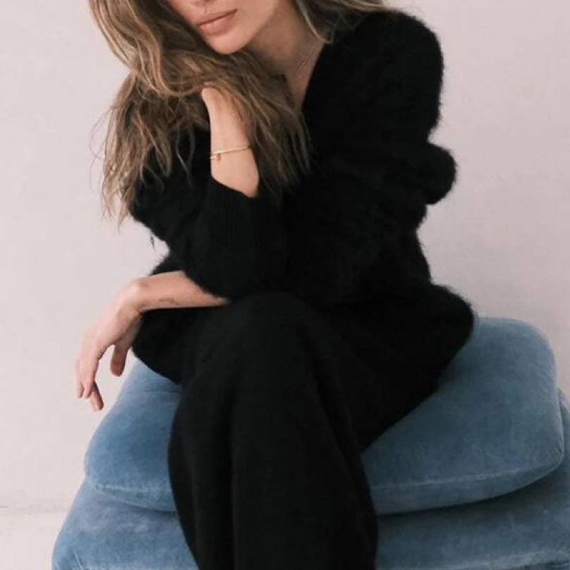 Loose V-neck Button Cardigan Fall Winter Fashion Single Breasted Knitted Sweater Top Women's Clothing Overview: Unique design, stylish and beautiful. Good material, comfortable wear. A variety of colors, any choice. Product information: Version: Loose Sty