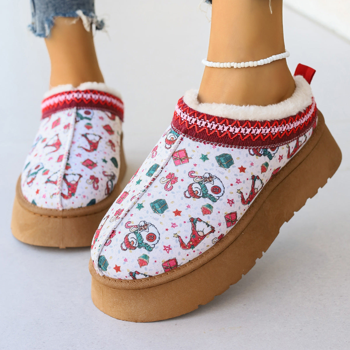 Women's Cartoon Christmas Print Ankle Boots Casual Slip On Plush Lined Home Shoes Comfortable Winter Short Boots Overview: Unique design, stylish and beautiful. Good material, comfortable wear. A variety of colors, any choice. Product information: Toe sha