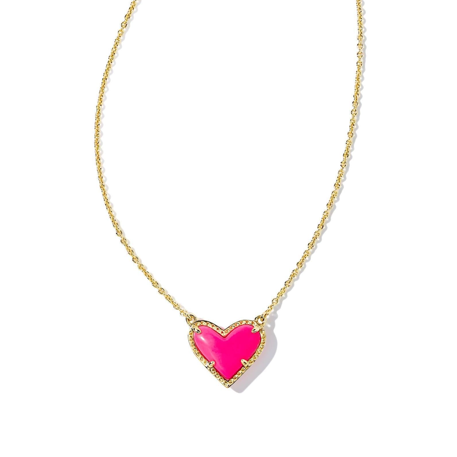 Heart-shaped Necklace Adjustable Peach Heart Natural Stone Clavicle Chain Love Necklace For Women Valentine's Day Product information: Treatment Process: Electroplating Color: pink, white, black, colorful, Red Applicable people: women Pendant material: mi