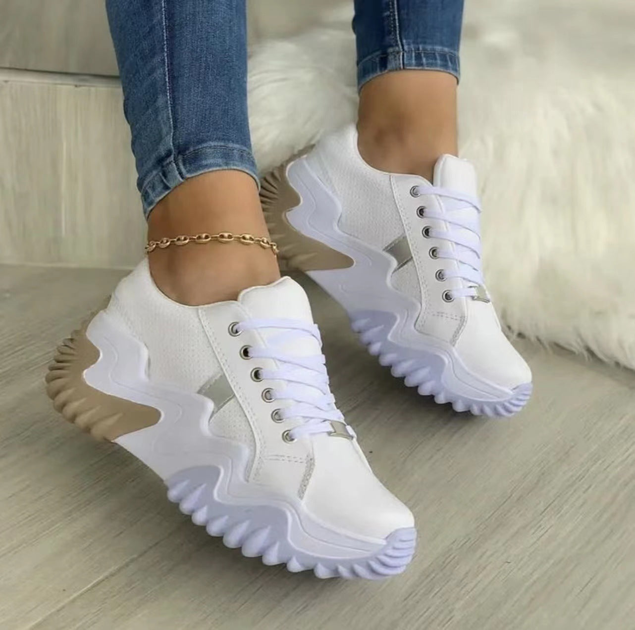 Women Shoes Lace-up Sports Sneakers Overview: Unique design, stylish and beautiful. Good material, comfortable feet. A variety of colors, any choice. Specification: Popular elements: sponge cake heel Toe shape: round toe Upper material: artificial leather