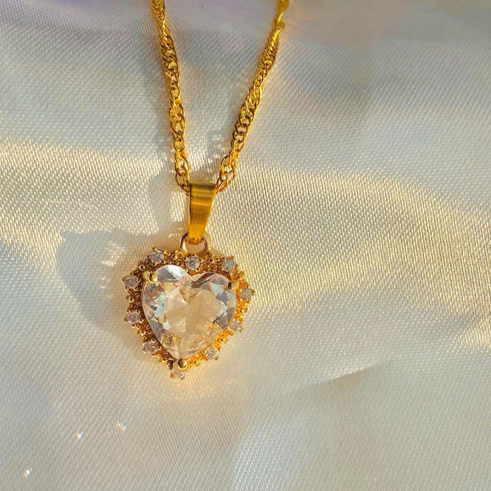 Colorful Rhinestones Heart-shped Necklace Love Gold Clavicle Chain Ins Personalized Jewelry For Women Valentine's Day Product information: Material:Copper Chain Style:Regular Chain Pendant Material: Alloy Packing list: Necklace*1 Product Image: Colorful R