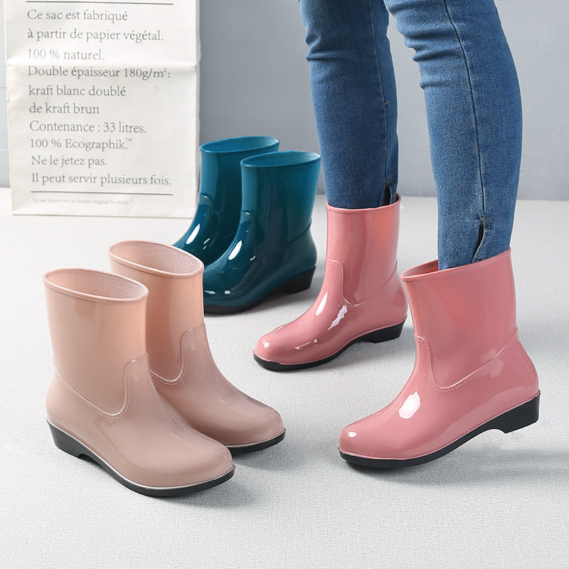 Four Seasons Rain Boots Women's Short Boots Fashion Waterproof Overview: Unique design, stylish and beautiful. Good material, comfortable feet. A variety of colors, any choice. Specification: Applicable gender: female Tube height: medium tube Thickness: t