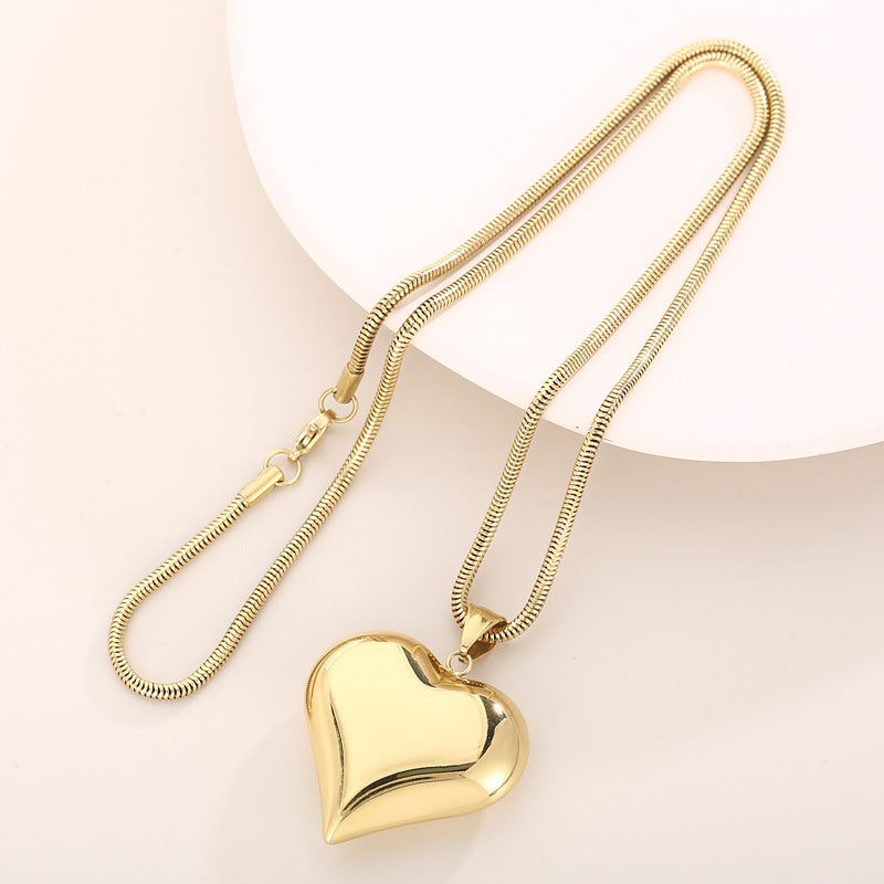 Gold Sliver Hollow Heart-shaped Necklace Ins Simple Versatile Personalized Love Necklace For Women's Jewelry Valentine's Day Product information: Material: titanium steel Processing: Electroplating Shape: Heart Chain Style: Snake Bone Chain Pendant Materi