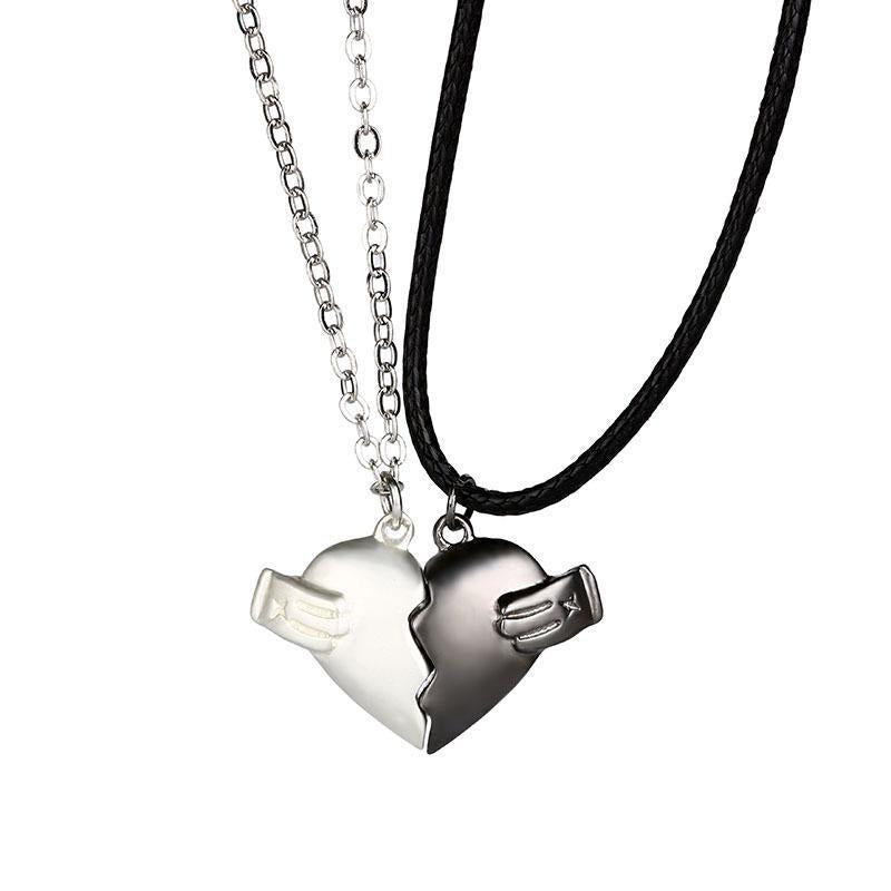 Creative Magnet Love Necklace 2pcs Heart-broken Shape Necklace Men And Women Personalized Jewelry For Valentine's Day Product information: Material:Alloy Processing: Electroplating Chain Style:Cross Chain Pendant Material: Alloy Packing list: Necklace*2PC