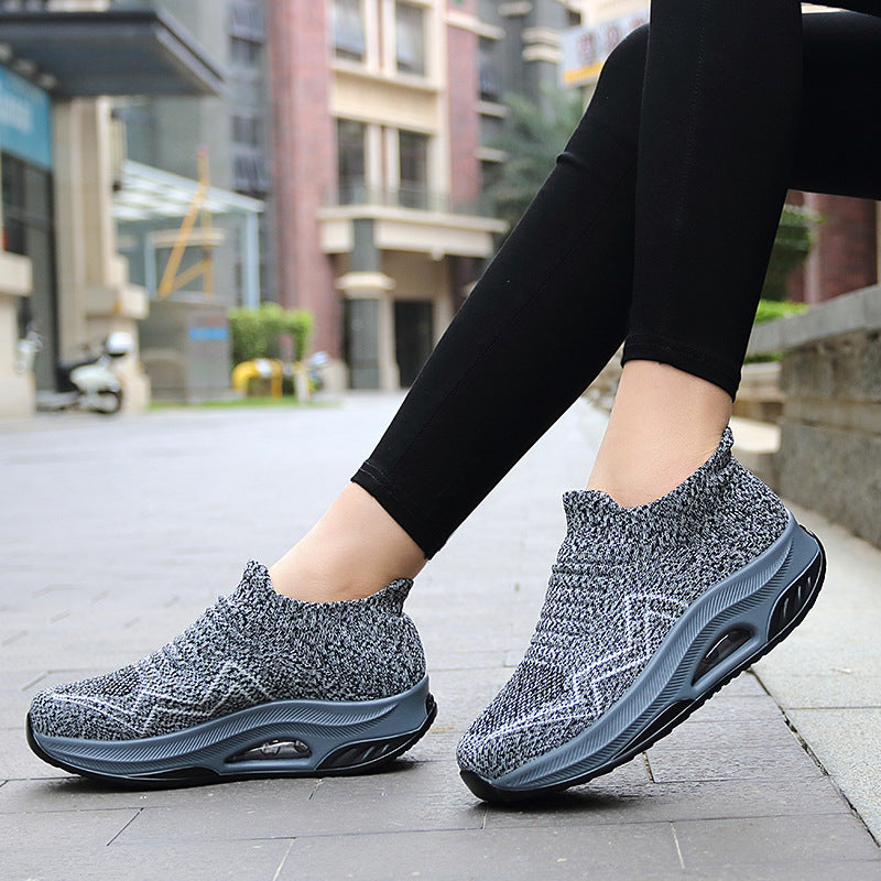 Women's Plus Size Women's Shoes Fei Woven Shaking Soles Mother's Shoe Covers With Increased Feet Overview: Unique design, stylish and beautiful. Good material, comfortable feet. A variety of colors, any choice. Specification: Style: Commuter Popular eleme