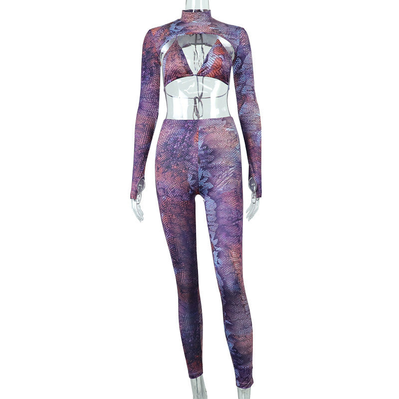 Fashion Snake Print Halter Bra Turtleneck Long Sleeve T-Shirt Hip Lift Pants Set Product information: Style: street Pattern: Print Style: pants suit Top style: T-shirt Top Sleeve Length: Long Sleeve Pants style: pencil pants Length: trousers Popular eleme