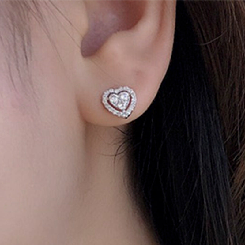 Rhinestone Love Stud Earrings For Women Temperament Fashion Heart-shape Earrings Product information: Material:Zircon Style: fashionable and simple Features:Electroplating Color: white Size Information: Packing list: Earring*1 Pair Product Image: Rhinesto