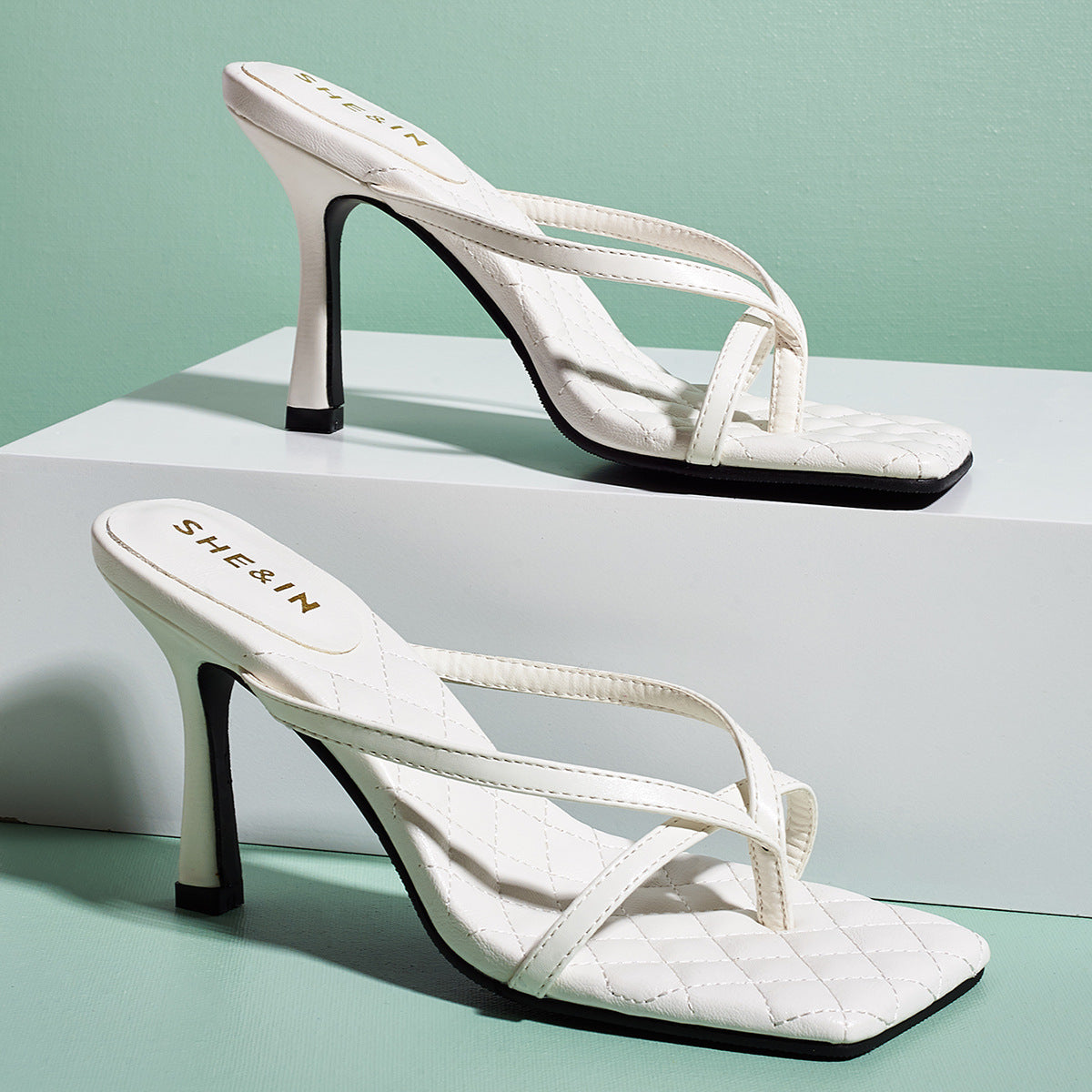 Large Size Women Shoes Women Shoes Stiletto High Heels FashionSandals And Slippers Product information: Style: sexy Popular elements: car stitching, leather stitching Inventory type: Whole order Upper material: microfiber Cortical features: pigskin Size I