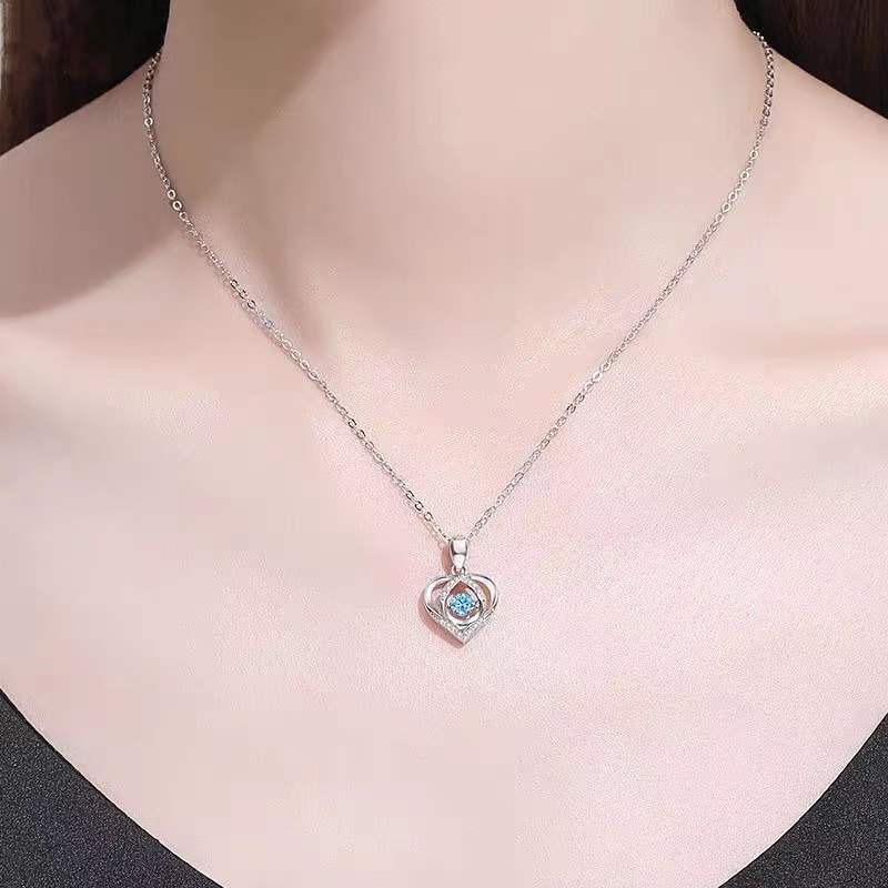 S925 Beating Heart-shaped Necklace Women Luxury Love Rhinestones Necklace Jewelry Gift For Valentine's Day Product information: Treatment Process: Electroplating Color: white, blue Pendant material: mixed gem inlaid Chain style: O-type chain Material: Cop