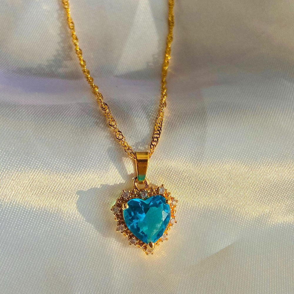 Colorful Rhinestones Heart-shped Necklace Love Gold Clavicle Chain Ins Personalized Jewelry For Women Valentine's Day Product information: Material:Copper Chain Style:Regular Chain Pendant Material: Alloy Packing list: Necklace*1 Product Image: Colorful R