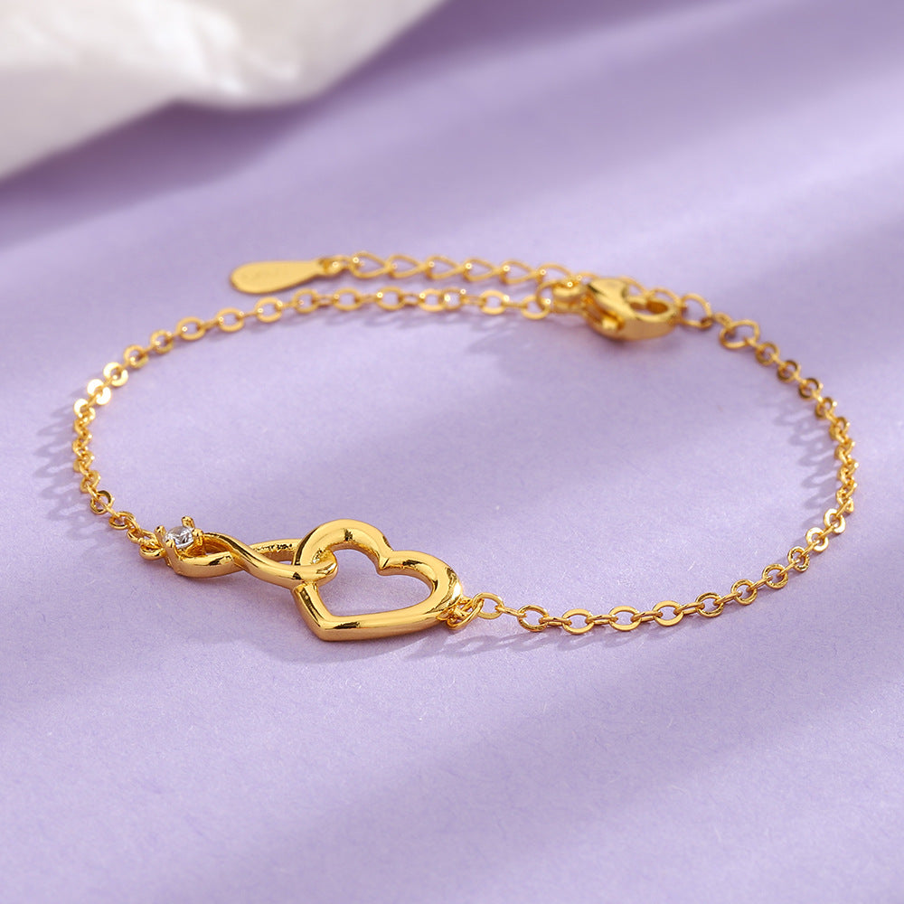Heart-shape Bracelet Fashion Jewelry Versatile Love Bracelet Gift For Girlfriend Valentine's Day Overview: Unique design, stylish and beautiful. Good material, comfortable wear. A variety of colors, any choice. Product information: Style: Korean style, fa