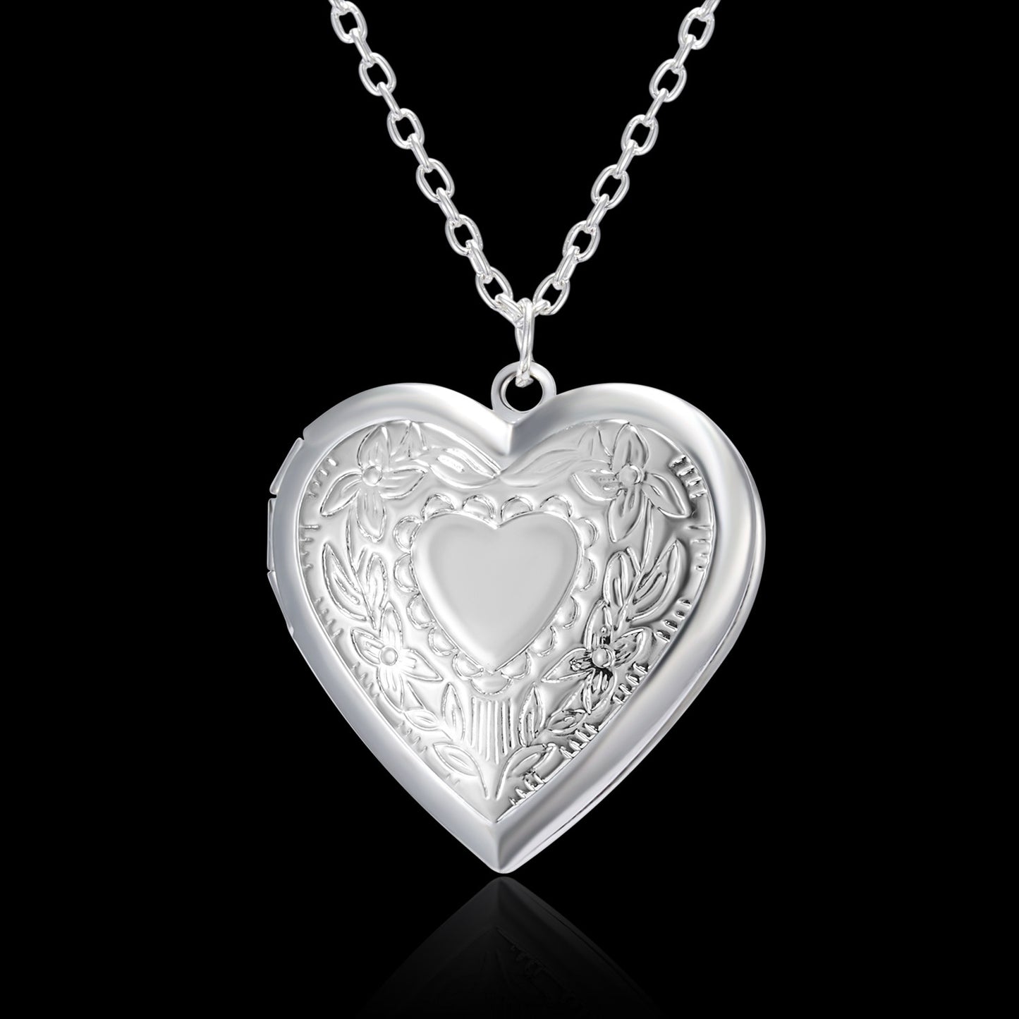 Carved Design Love Necklace Personalized Heart-shaped Photo Frame Pendant Necklace For Women Family Jewelry For Valentine's Day Overview: Unique design, stylish and beautiful. Good material, comfortable wear. A variety of colors, any choice. Product infor