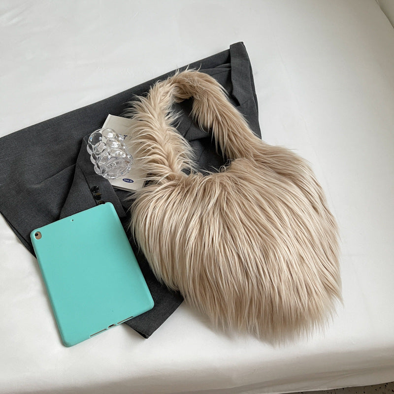 Plush Armpit Shoulder Bags Winter Large Capacity Personalized Heart Bag Women's Luxury Handbags High Quality Valentine's Day Gift Product information: Material: plush Style: fashionable and simple Features:Solid color Color:picture color Size:39*30*7cm Pa