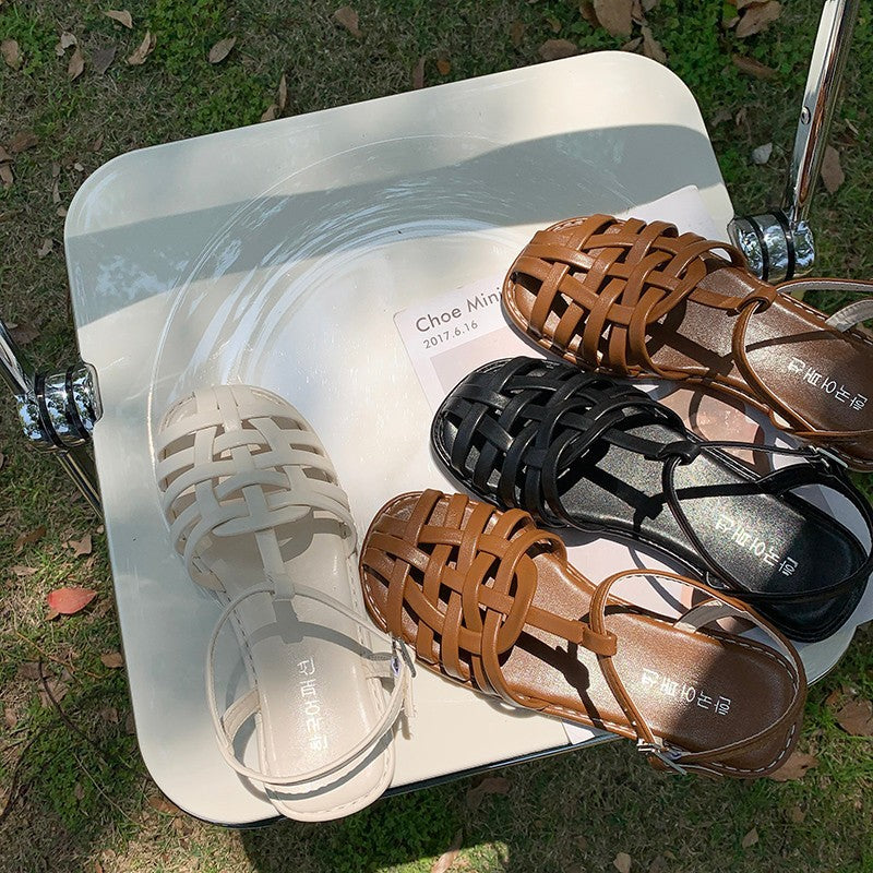 RFlat Roman Style Shoes Fashion Casual Beach Fairy Closed Toe Sandals Product information: Pattern: solid color Lining material: imitation leather Color: white, black, brown Upper height: low top Size: 35,36,37,38,39,40 Sole craft: viscose shoes Sole mate