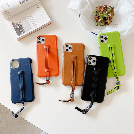 Three Bread Leather Wrist Strap Phone Case Overview: Non Apple branded products,Compatible with iPhone models. Specification: Applicable brand: Apple Style: Back cover Material: Leather Style: Europe and America Color: Orange (the same model with the smal