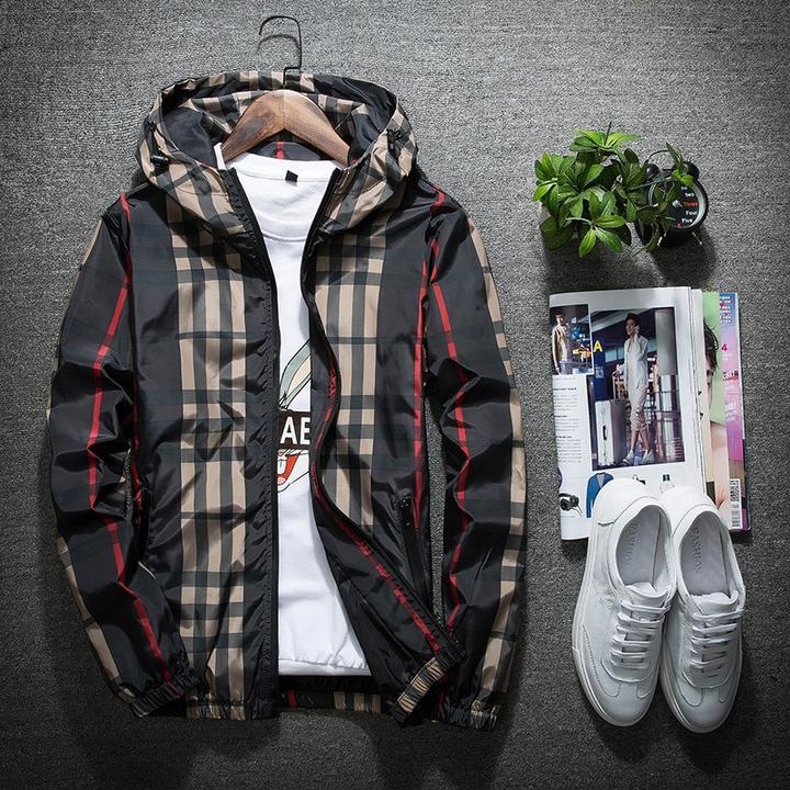 Covrlge Men Jacket Fashion Spring Men Brand Camouflage Jackets Casual Mens Coat Men's Hooded Luminous Zipper Coats MWJ011 Product material: Fabric name: chemical fiber blended Main fabric composition: polyester fiber (polyester) The content of the main fa