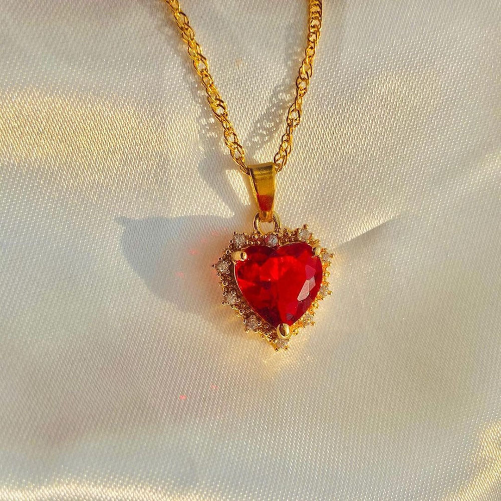 Colorful Rhinestones Heart-shped Necklace Love Gold Clavicle Chain Ins Personalized Jewelry For Women Valentine's Day Product information: Material:Copper Chain Style:Regular Chain Pendant Material: Alloy Packing list: Necklace*1 Product Image: Colorful R