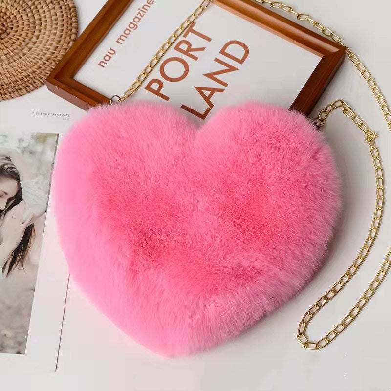 Love Bags For Women Plush Chain Shoulder Bags Valentine's Day Party Bag Product information: Material: plush Luggage trend style: small round bag Bag size: medium Lining texture: synthetic leather Bag shape: heart Opening method: zipper Pattern: solid col