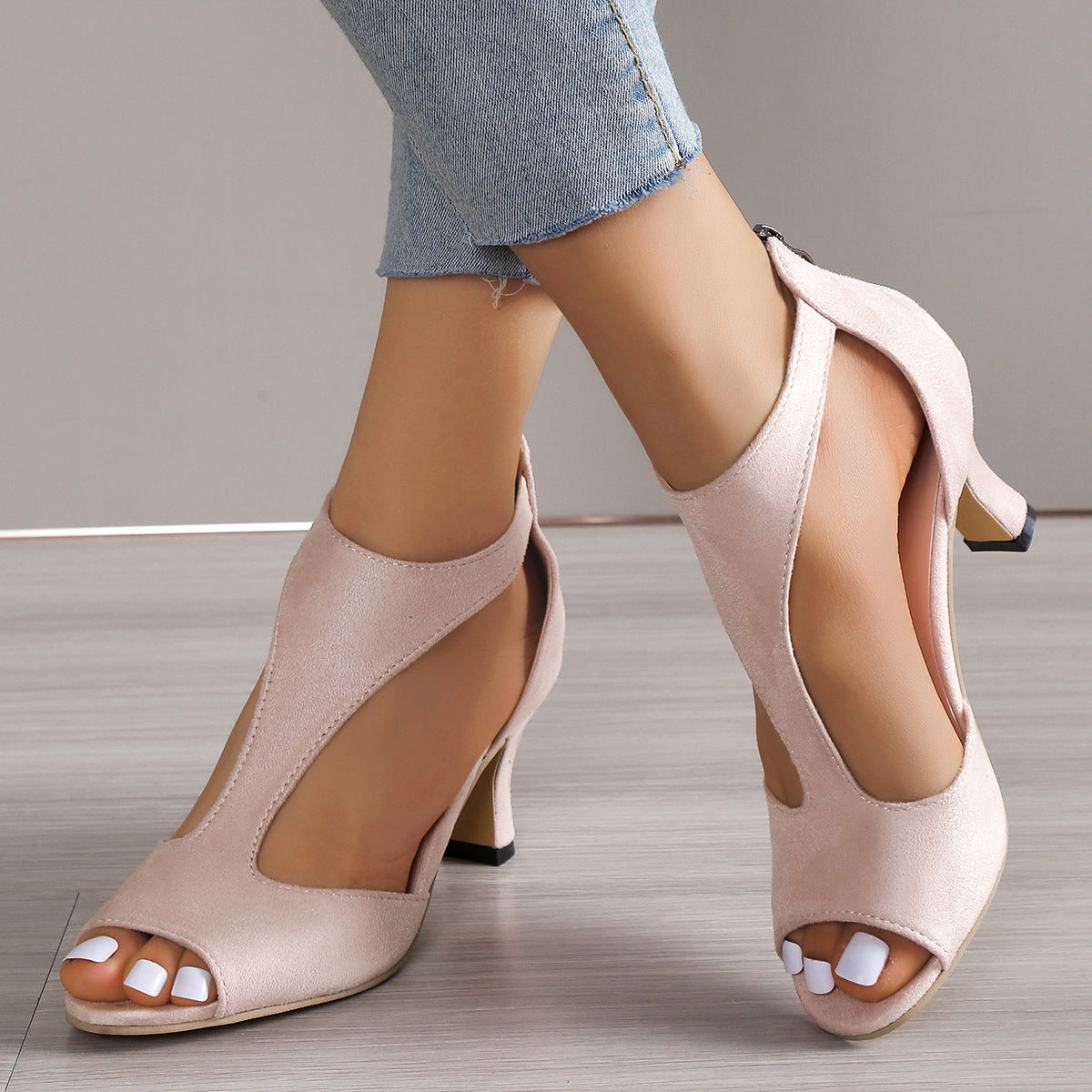 High Heel Peep Toe Sandals Women Back Zipper Outdoor Summer Shoes Product Information: Upper material: cloth Product Category: Roman Sandals Toe shape: fish mouth Style: Simple Sole material: composite Inner material :PU How to wear it: Back zipper Colors