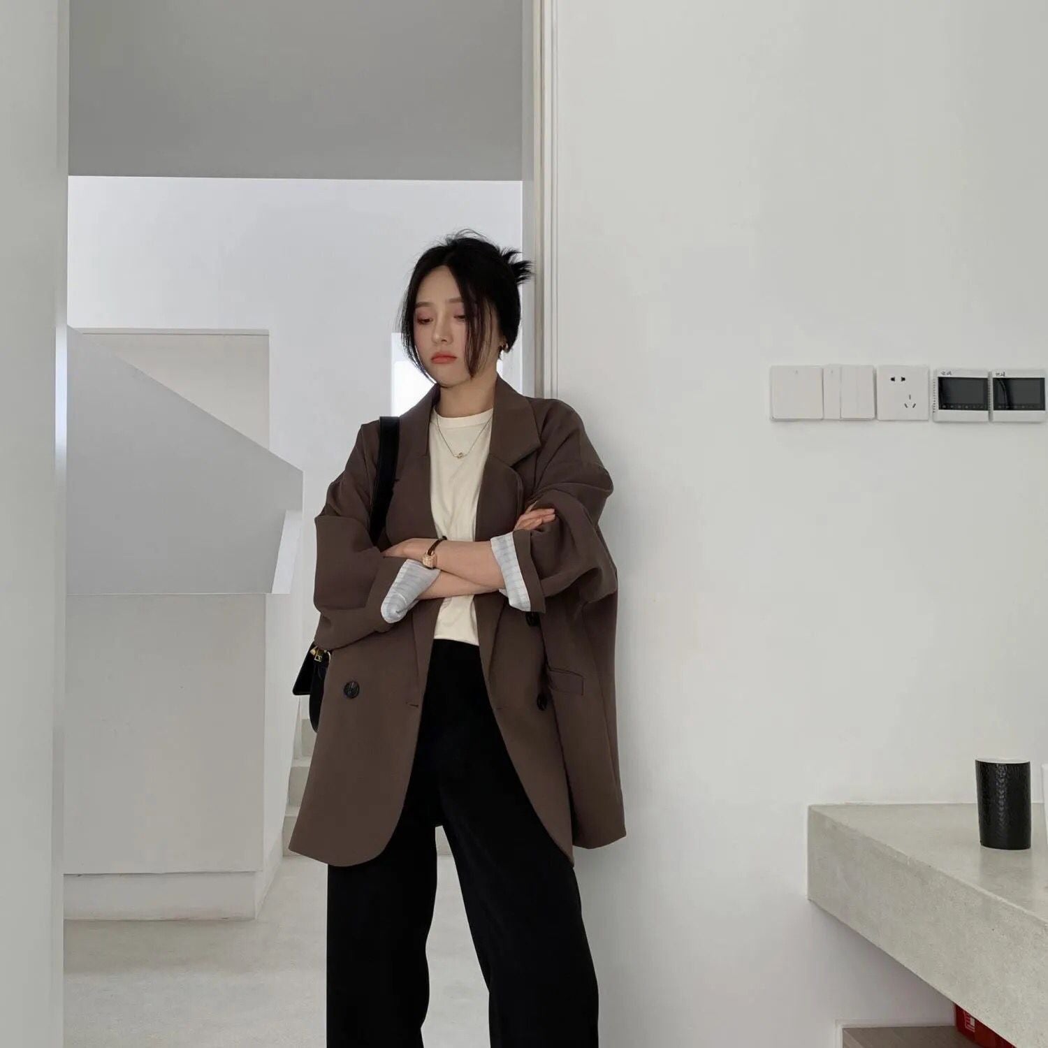 New Women's Coffee Suit Jacket Spring And Autumn Product information: Pattern: solid color Color: Black, coffee color Clothing placket: double breasted Size: S,M,L,XL Style type: temperament commute Lining composition: Polyester Fiber (polyester) Content