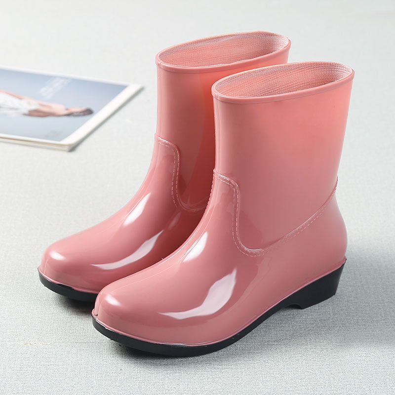 Four Seasons Rain Boots Women's Short Boots Fashion Waterproof Overview: Unique design, stylish and beautiful. Good material, comfortable feet. A variety of colors, any choice. Specification: Applicable gender: female Tube height: medium tube Thickness: t